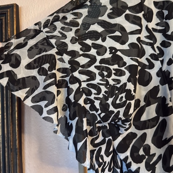 Bleu Rod Beattie Black and White Patterned Cover up S/M - Picture 3 of 8